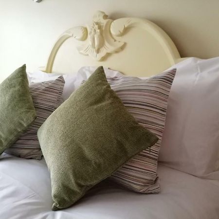The Pier Hotel Portsmouth Bagian luar foto