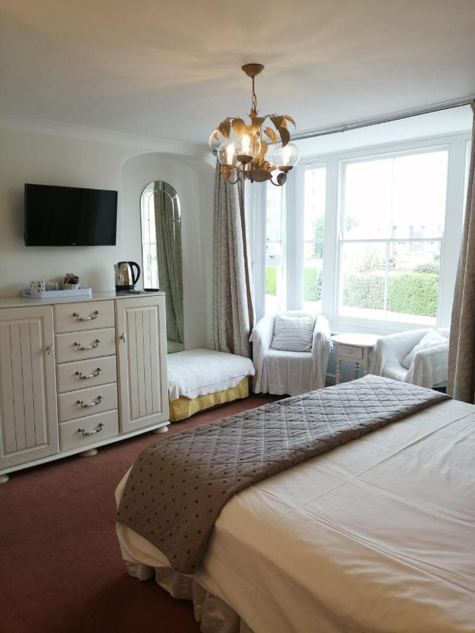 The Pier Hotel Portsmouth Bagian luar foto