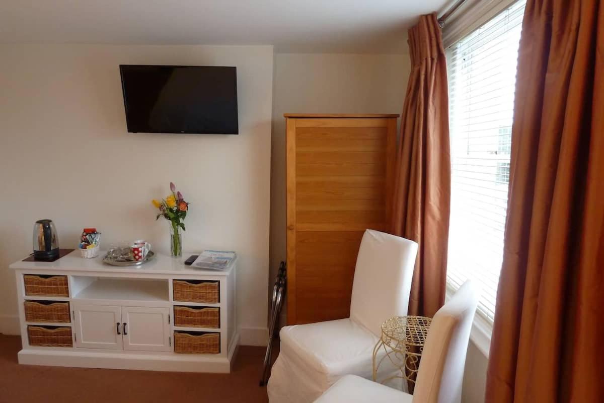 The Pier Hotel Portsmouth Bagian luar foto