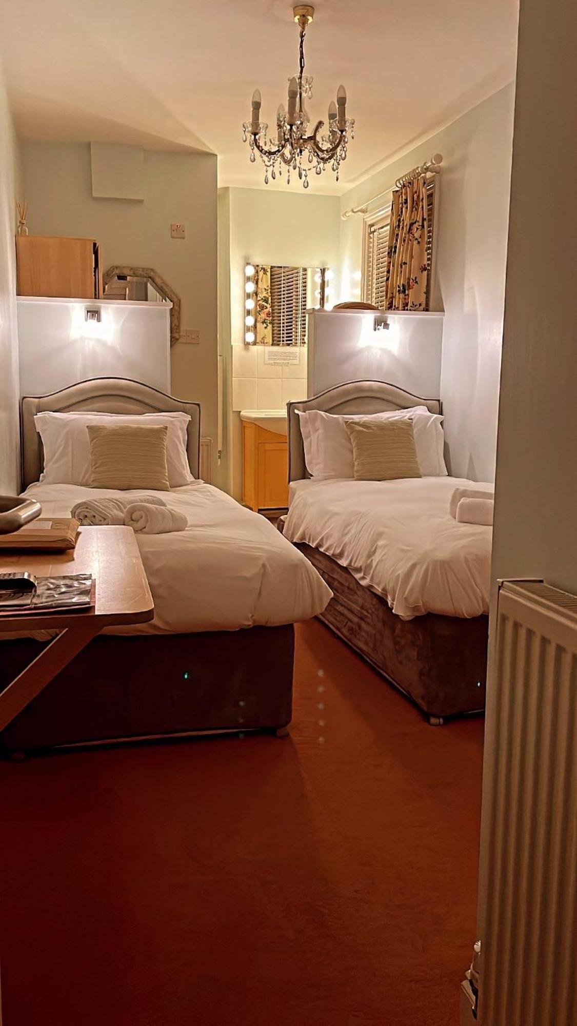 The Pier Hotel Portsmouth Bagian luar foto