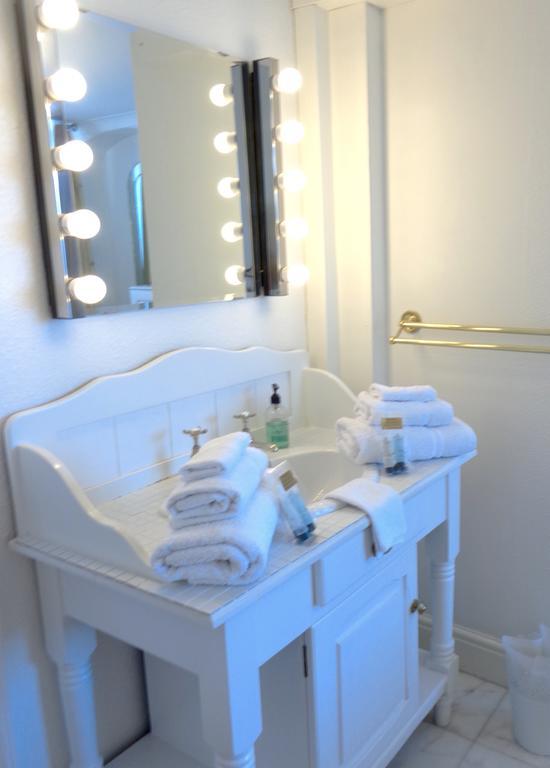 The Pier Hotel Portsmouth Bagian luar foto
